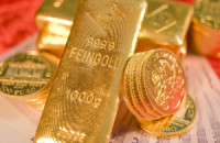 Паника улеглась: что дальше с золотом и рублём?
