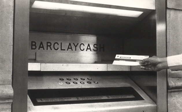 Первый банкомат в мире. Barclays Bank, 1967