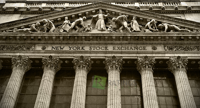 Большой рынок Нью-Йорка на Уолл Стрит